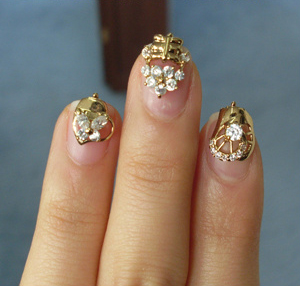 nails-jewellery